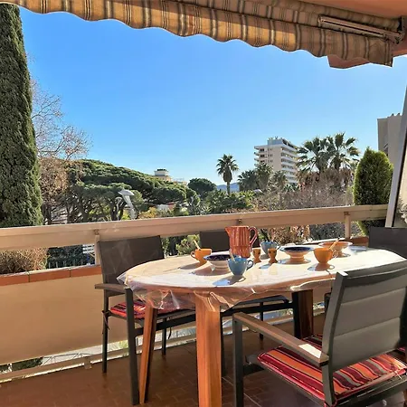 Climatise Avec Terrasse Et Parking Pres De La - Fr-1-251-202 公寓 *